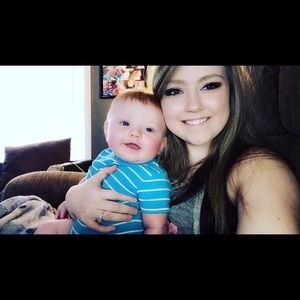 Meet your Posher, Kayla